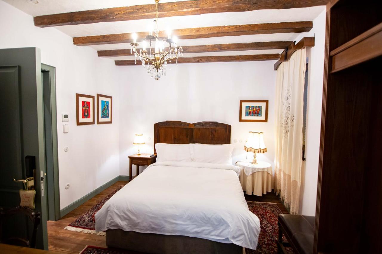Vila Ebel Hotel Pool & Spa Korça Kültér fotó