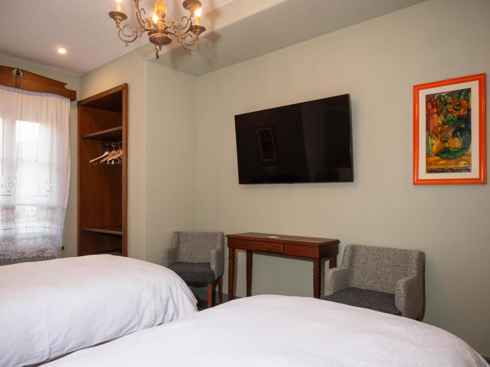 Vila Ebel Hotel Pool & Spa Korça Kültér fotó