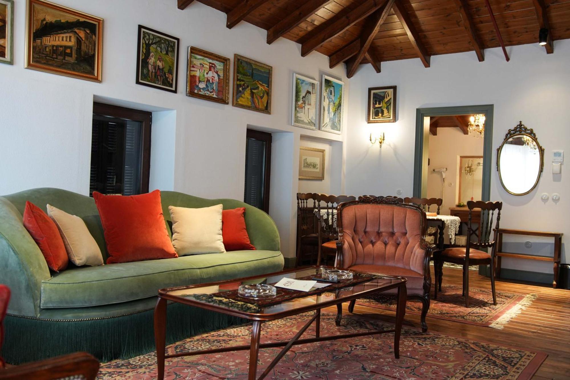 Vila Ebel Hotel Pool & Spa Korça Kültér fotó